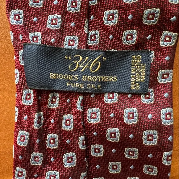Brooks Brothers tie for men. - Picture 2 of 2
